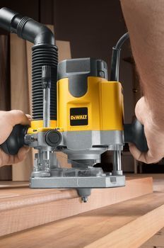 ФРЕЗЕР ДВУРУЧНЫЙ DEWALT DW621 ID999MARKET_6225105 фото