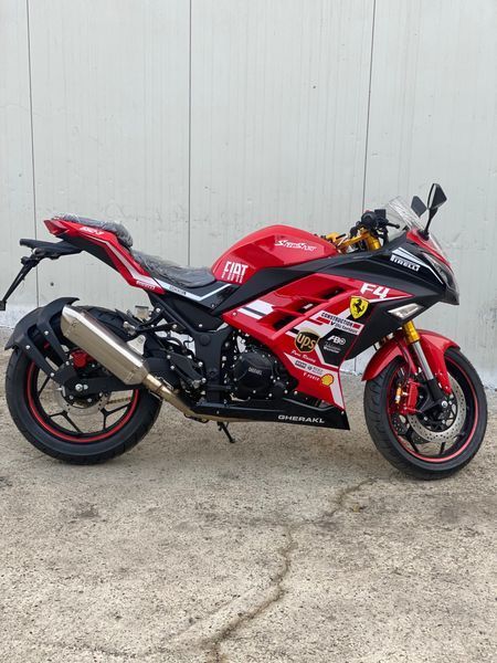 Motocicleta Gherakl F4, Red F4R foto